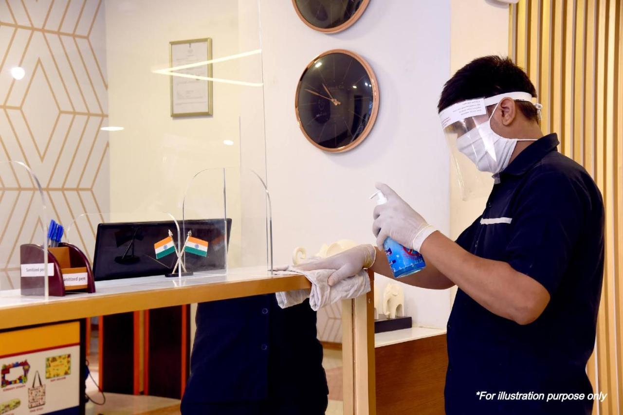Oyo Flagship Hotel 9 สุรัต ภายนอก รูปภาพ